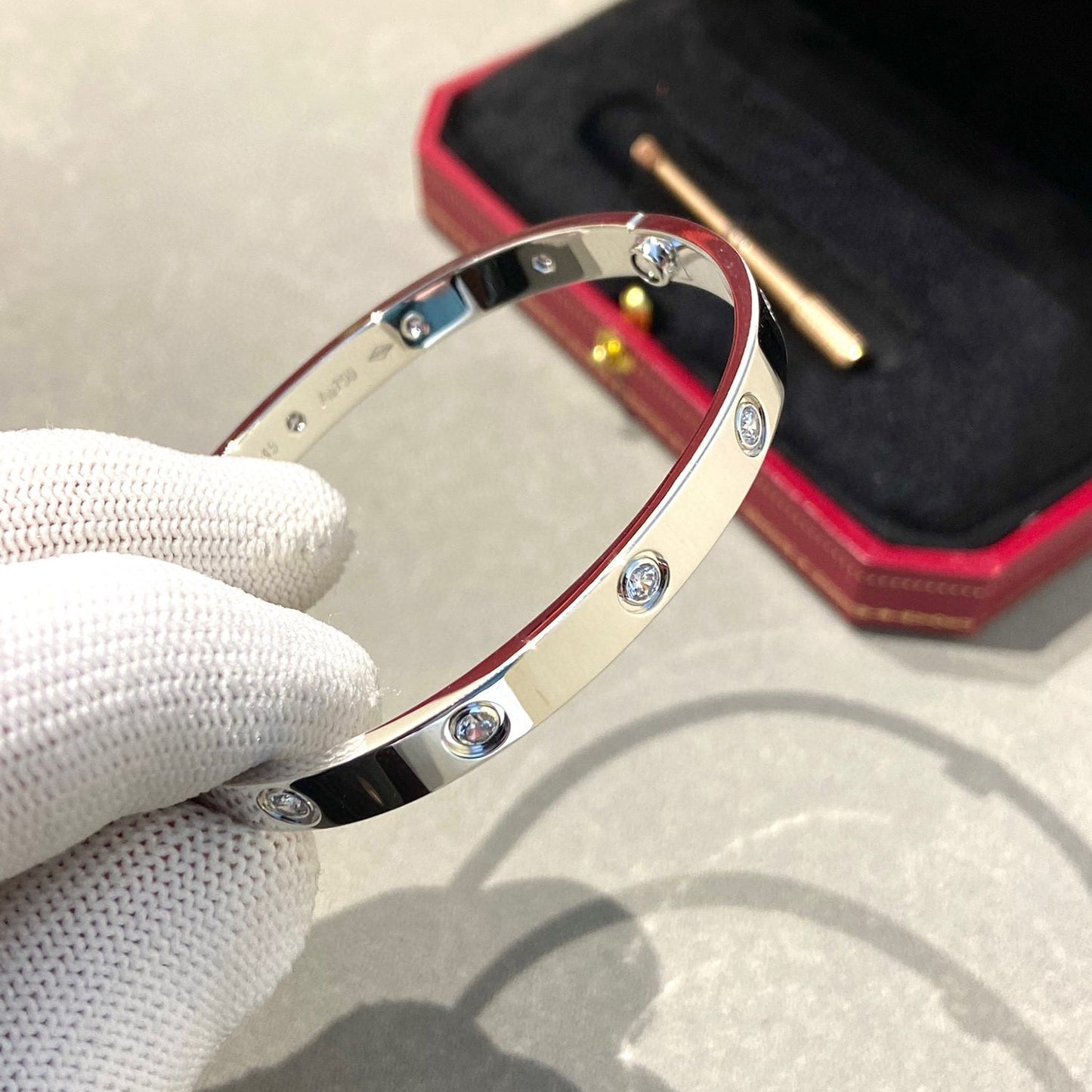 [エバリー JW]ラブブレスレット 6.1mm 10ダイヤモンド