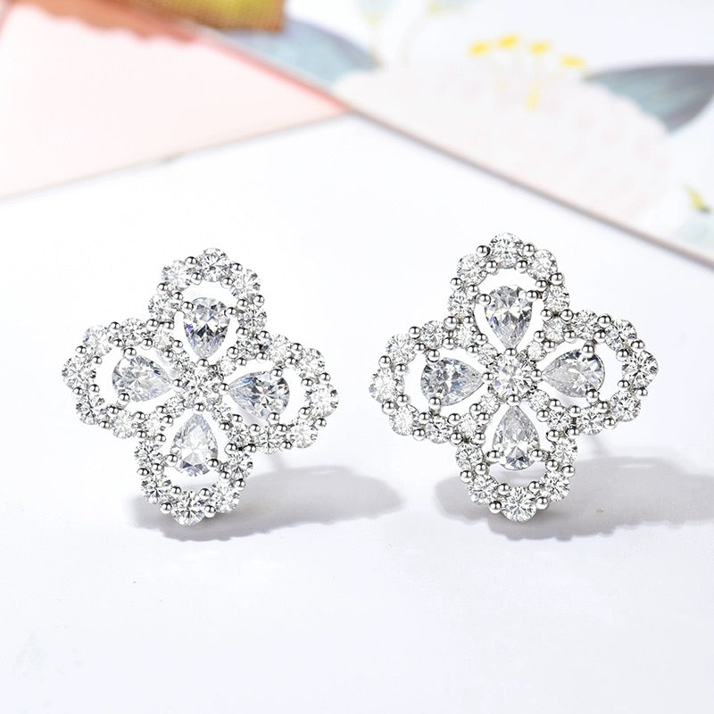 [Elitejewels]LOOP EARRINGS FULL MOTIF DIAMOND 16MM SILVE