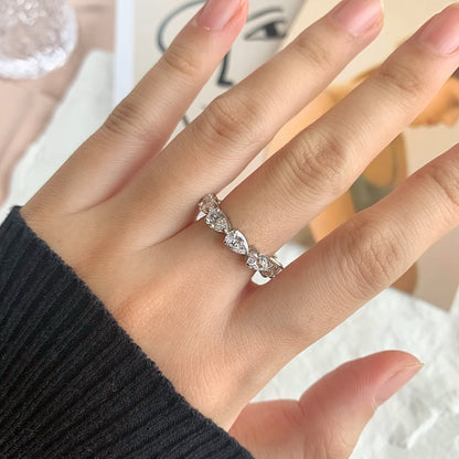 [Elitejewels]Exquisite Pear Cut Tennis Ring