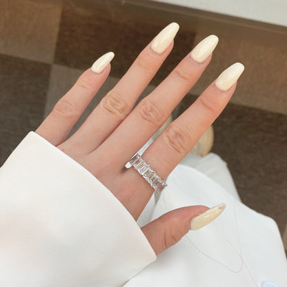 [Everoly JW]Eleganter Tennisring im Smaragdschliff mit 0,75 Karat