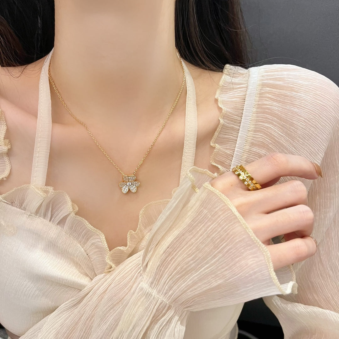 [Elitejewels]FLOWER DIAMOND NECKLACE