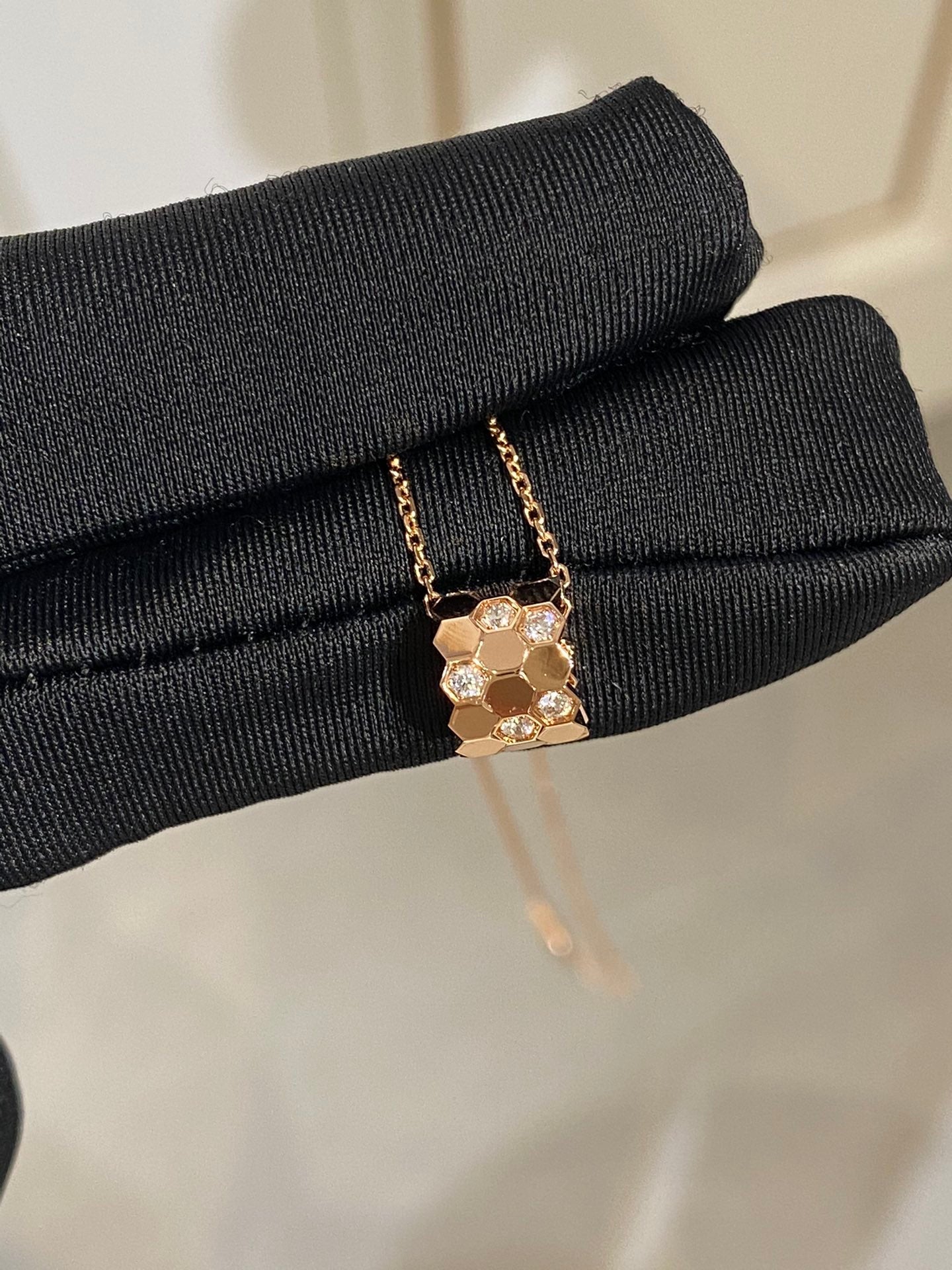 [Everoly JW] BEE LOVE DIAMANT-HALSKETTE