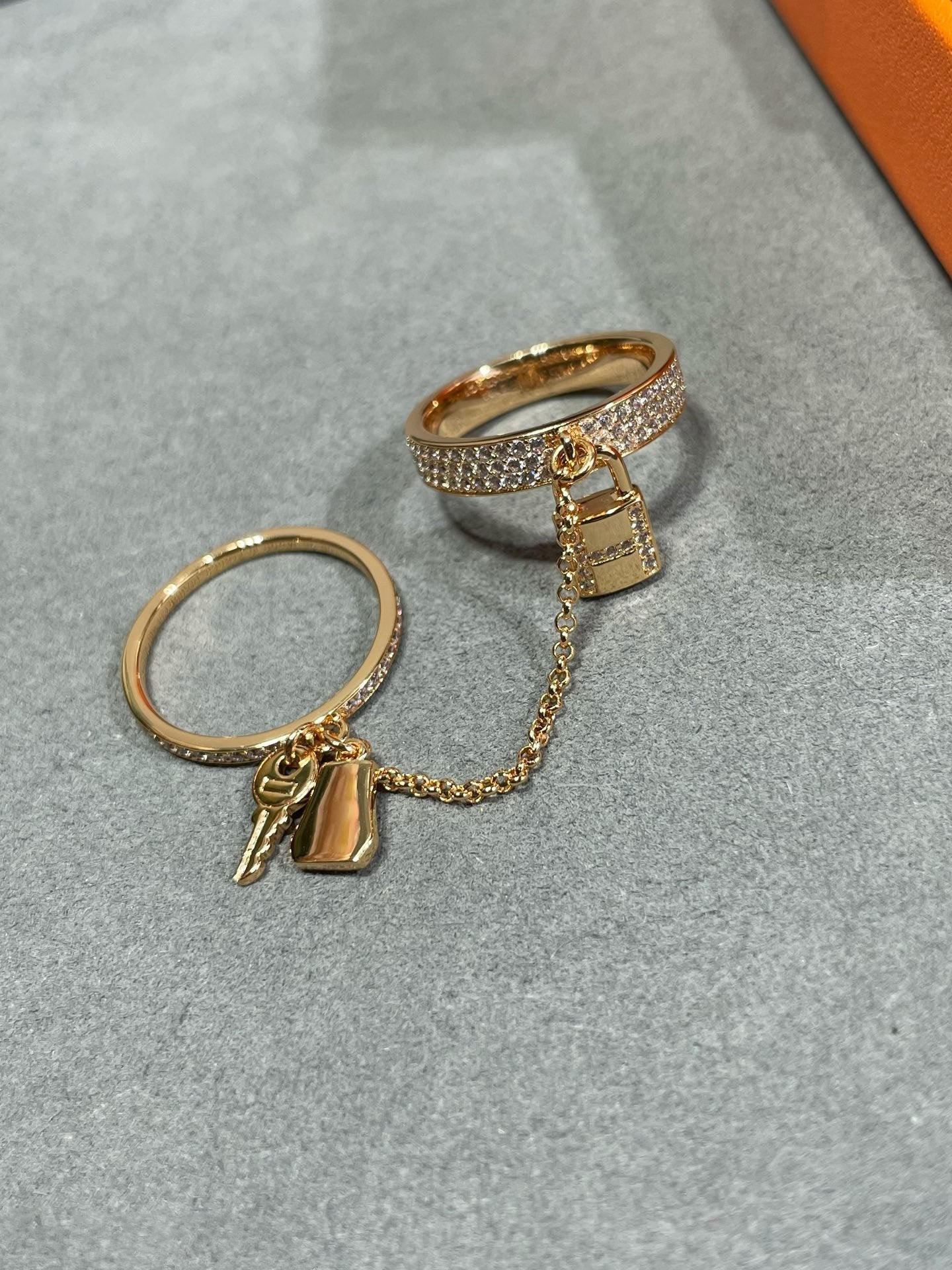 [Elitejewels]HM KELLY CLOCHETTE DOUBLE RING IN ROSE GOLD WITH DIAMONDS