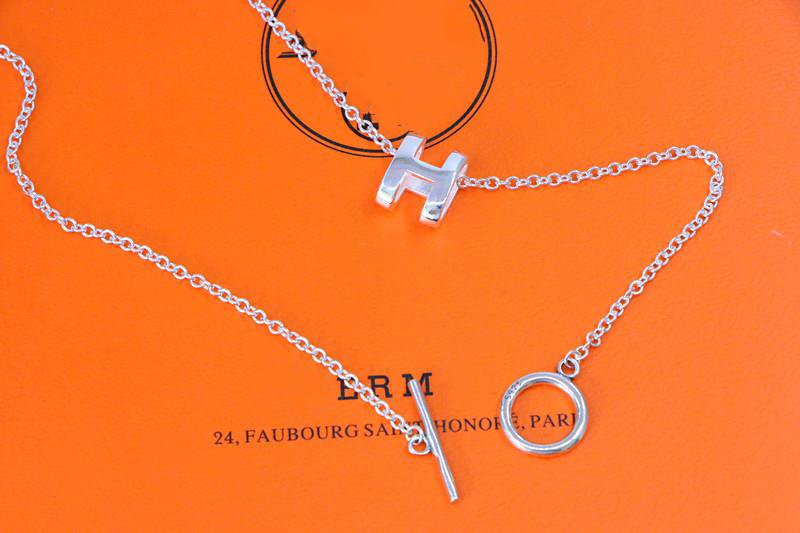 [Everoly JW]HM NECKLACE H LETTER OVAL SERIES