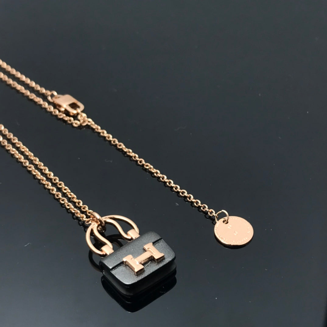 [Everoly JW]WOMEN'S HM AMULETTES CONSTANCE PENDANT NECKLACE