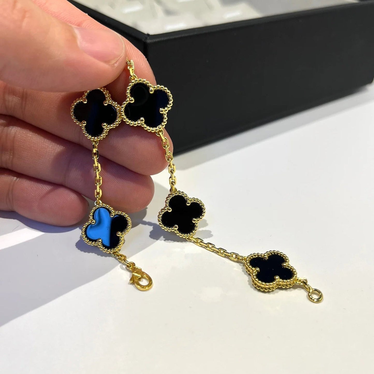 [Elitejewels]CLOVER  5 MOTIFS BLACK ONYX BRACELET