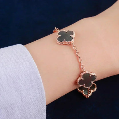 [Elitejewels]CLOVER 5 MOTIF GRAY MOP  BRACELET