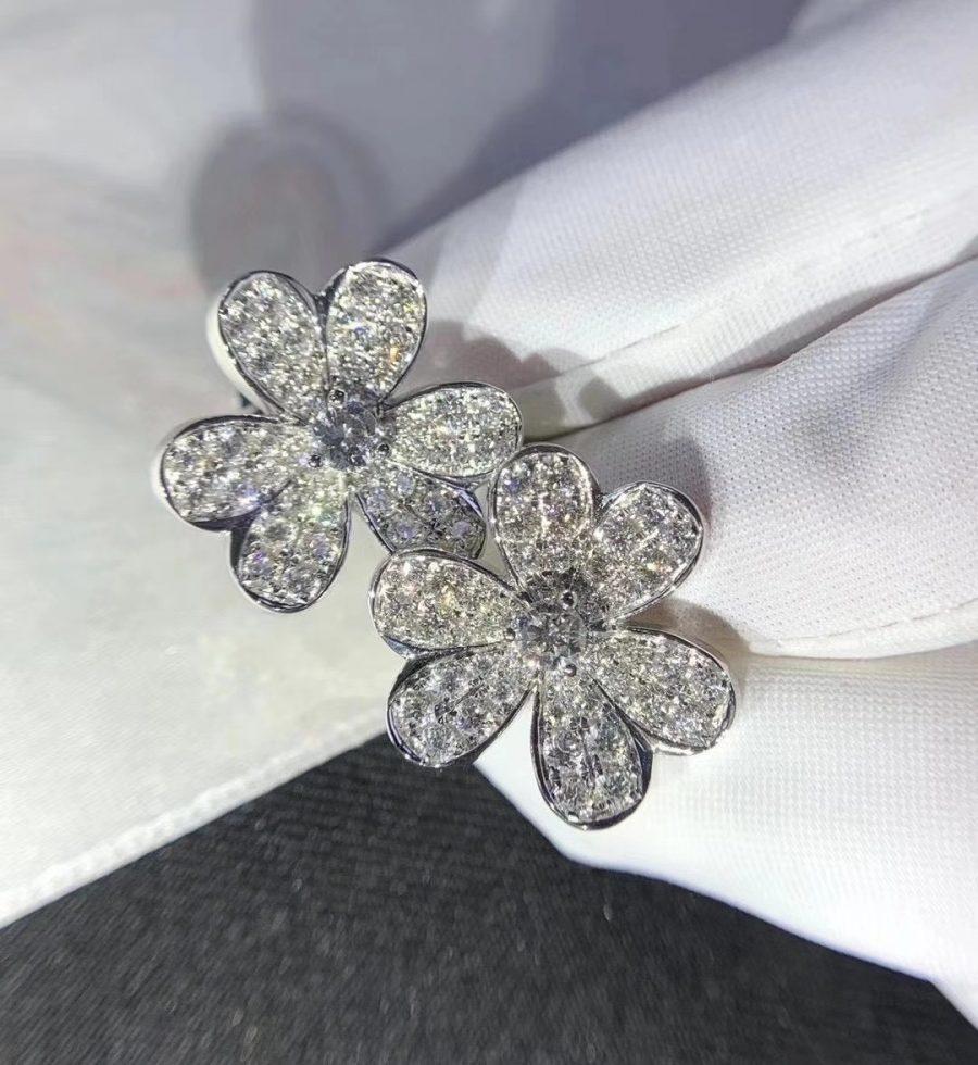 [Elitejewels]FRIVOLE SILVER FLOWER DIAMOND EARRINGS