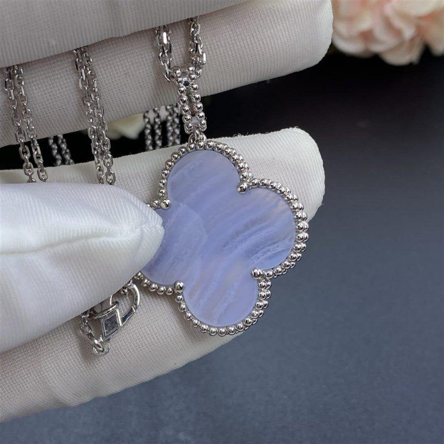 [Elitejewels]CLOVER SILVER CHALCEDONY BIG CLOVER NECKLACE