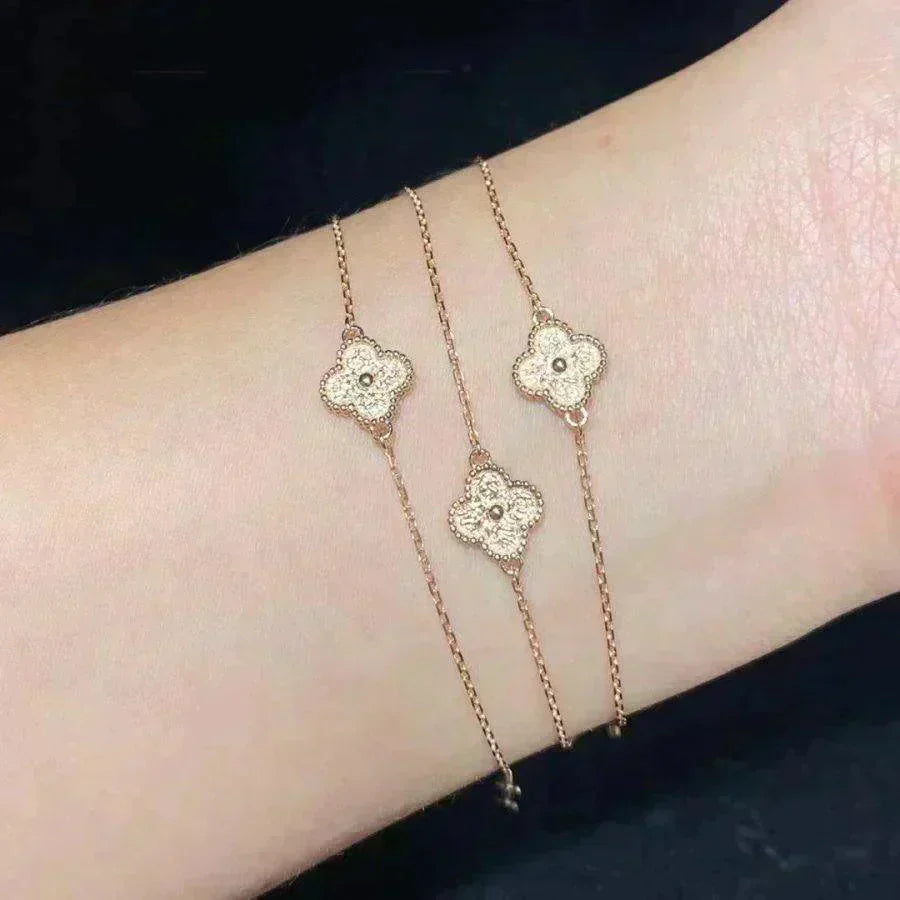 [Elitejewels]CLOVER SINGLE FLOWER BRACELET