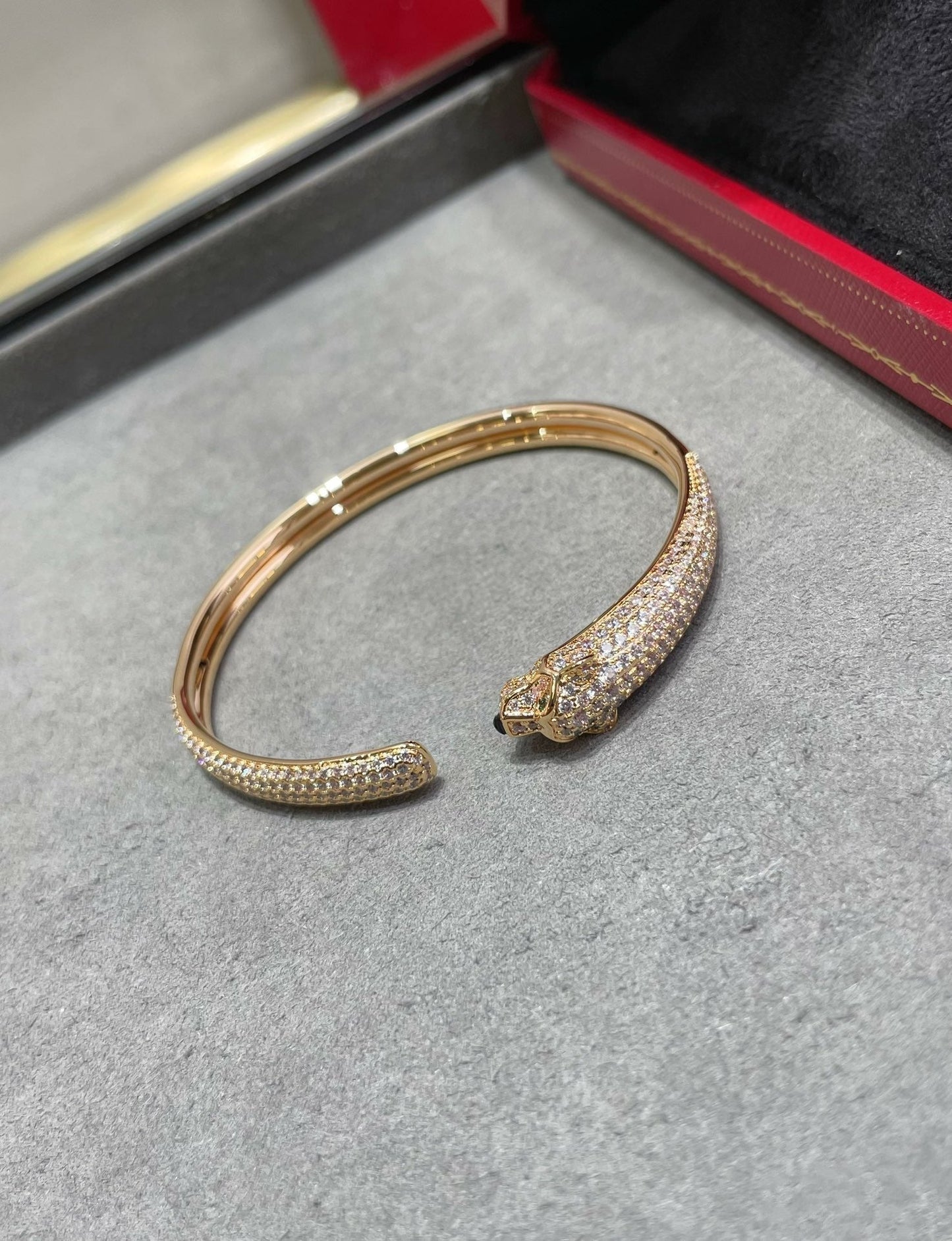 [Everoly JW] PANTHERE VOLLMUNDIGES OFFENES ARMBAND