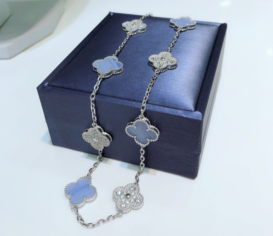 [Elitejewels]CLOVER 10 MOTIFS CHALCEDONY DIAMONDS SILVER NECKLACE